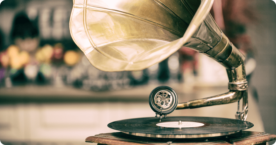 Encounter with a phonograph